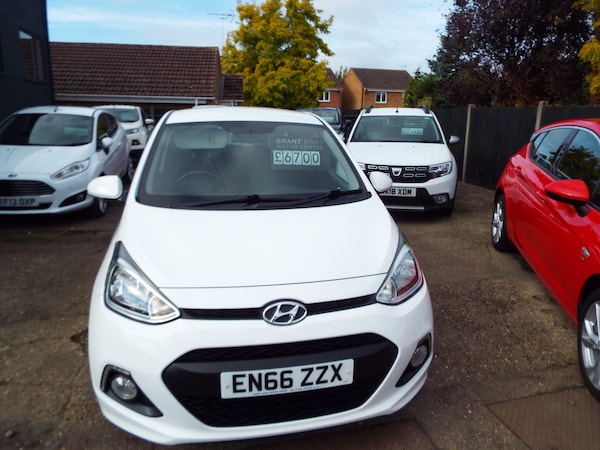 Used Hyundai i10 2016 for sale - 76157648: Photo 41