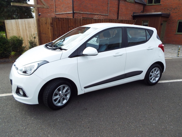 Used Hyundai i10 2016 for sale - 76157648: Photo 8