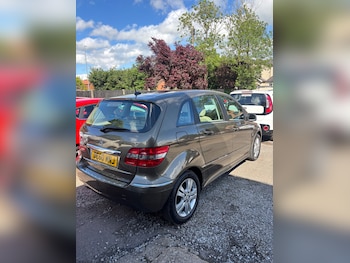 Used Mercedes-Benz B Class 2010 for sale - 78740043: Photo