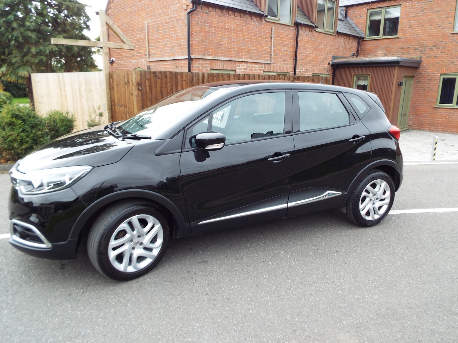 Used Renault Captur 2014 for sale - 76157661: Photo 6