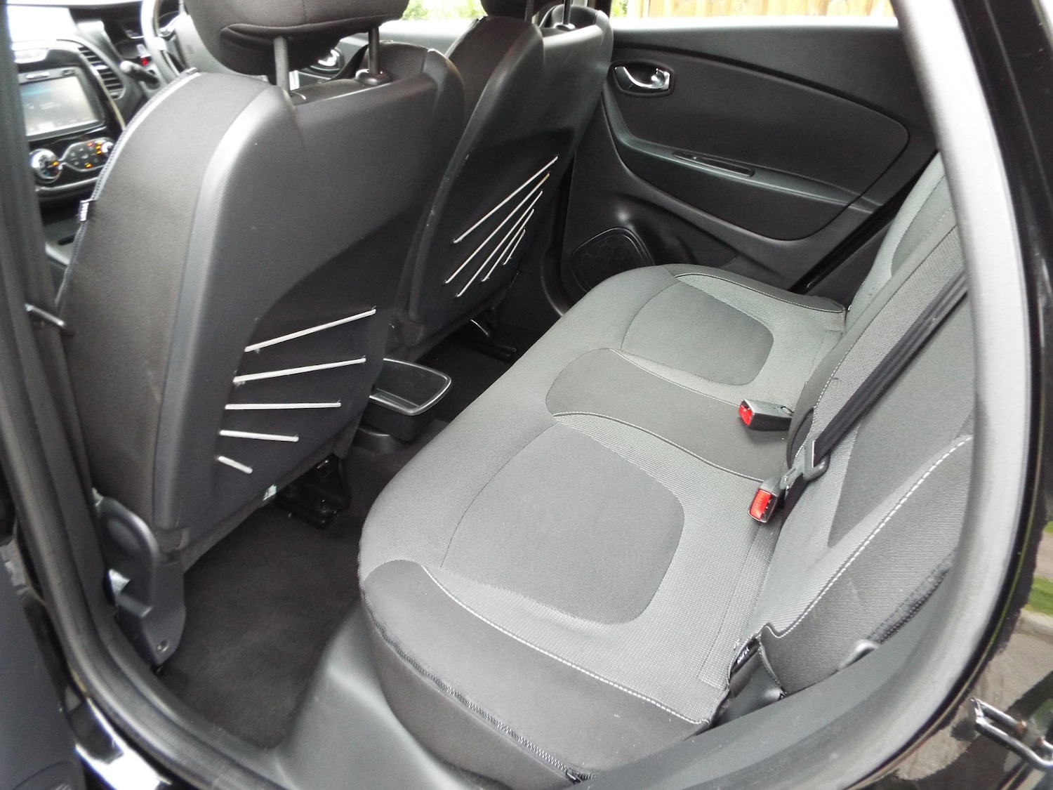 Used Renault Captur 2014 for sale - 76157661: Photo 9