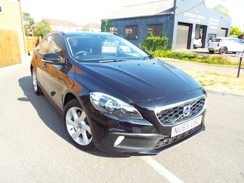 Used Volvo V40 2015 for sale - 79319921: Photo