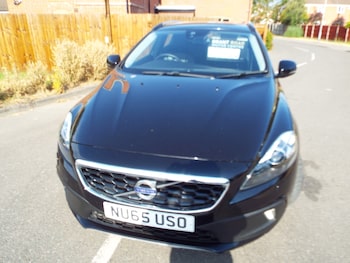 Used Volvo V40 2015 for sale - 79319921: Photo