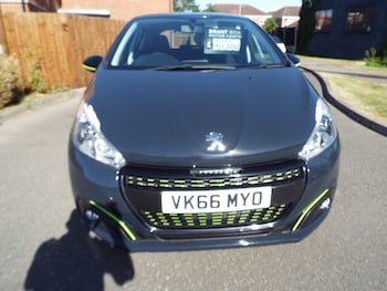 Used Peugeot 208 2016 for sale - 79017851: Photo