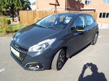 Used Peugeot 208 2016 for sale - 79017851: Photo
