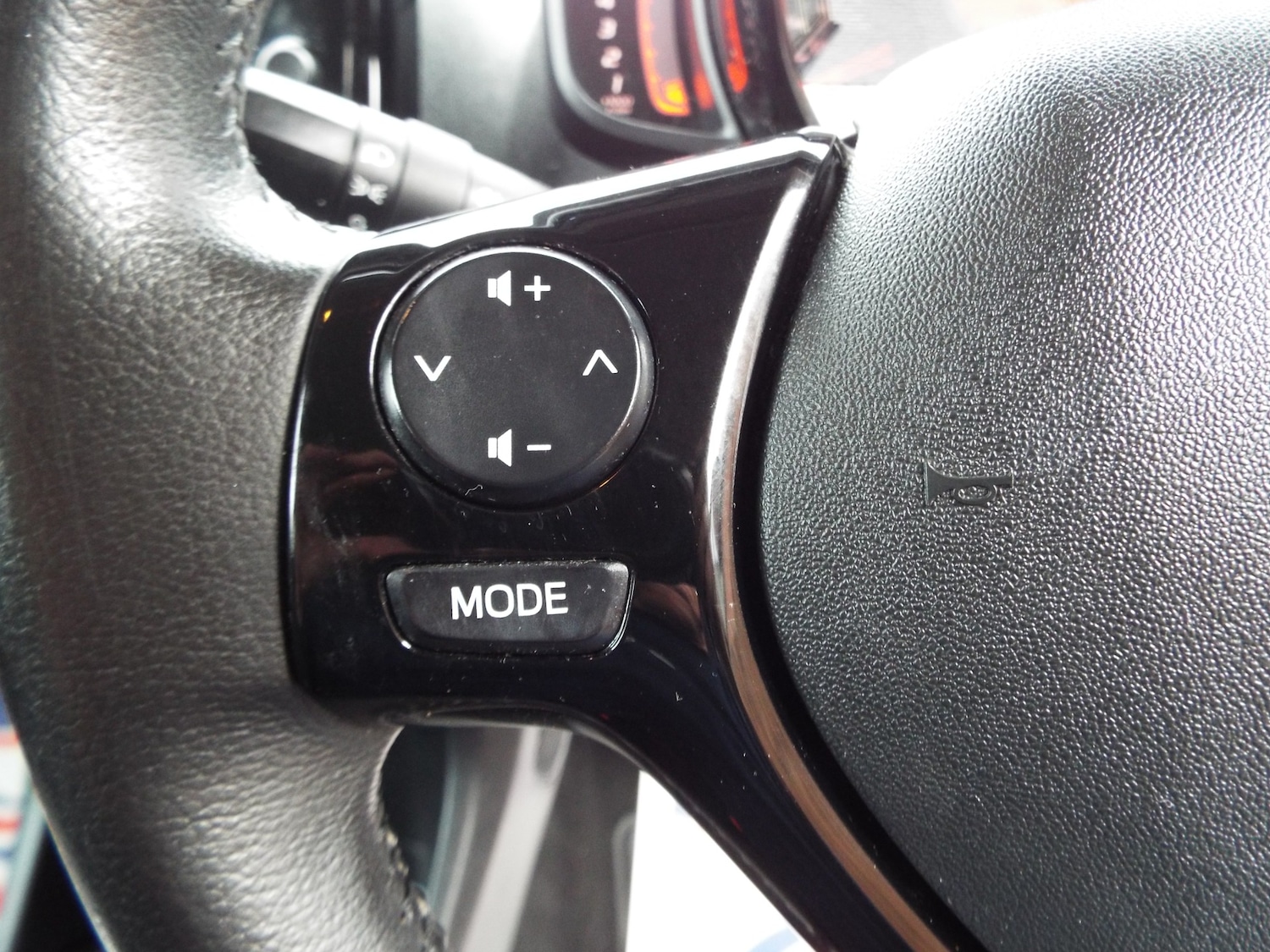 Used Peugeot 108 2016 for sale - 76157859: Photo 26