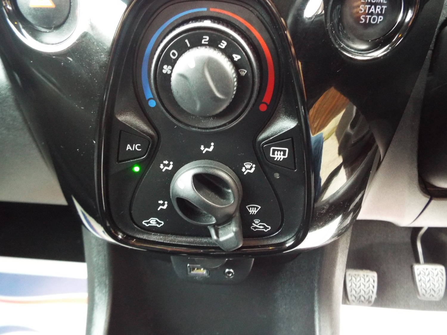 Used Peugeot 108 2016 for sale - 76157859: Photo 30