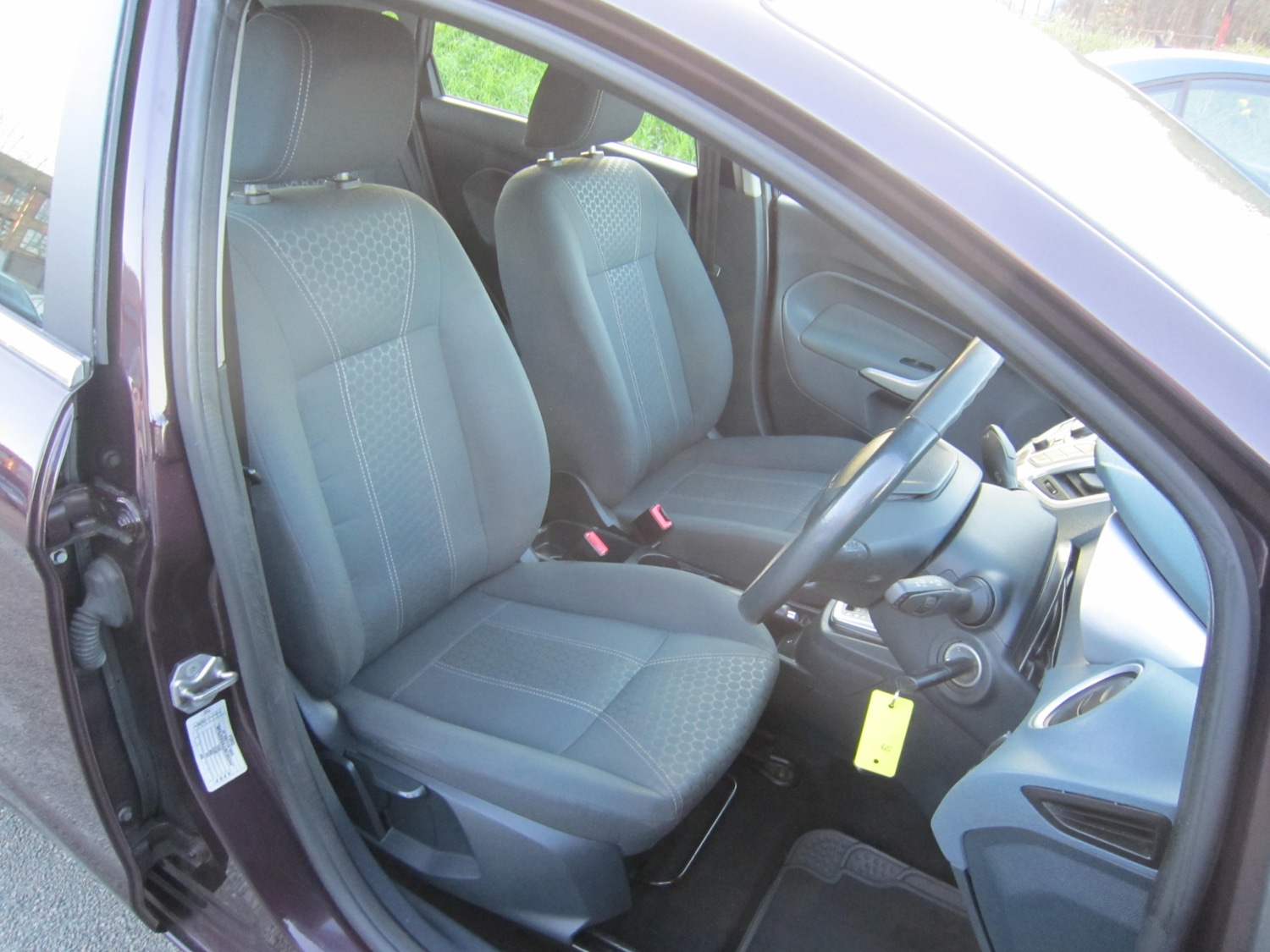 Used Ford Fiesta 2011 for sale - 77920847: Photo 17