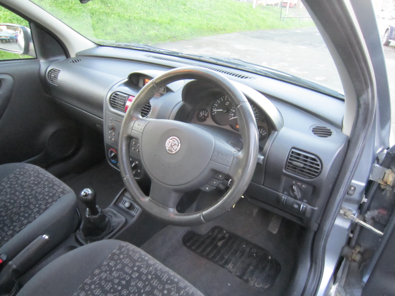 Used Vauxhall Corsa 2002 for sale - 77005527: Photo 10