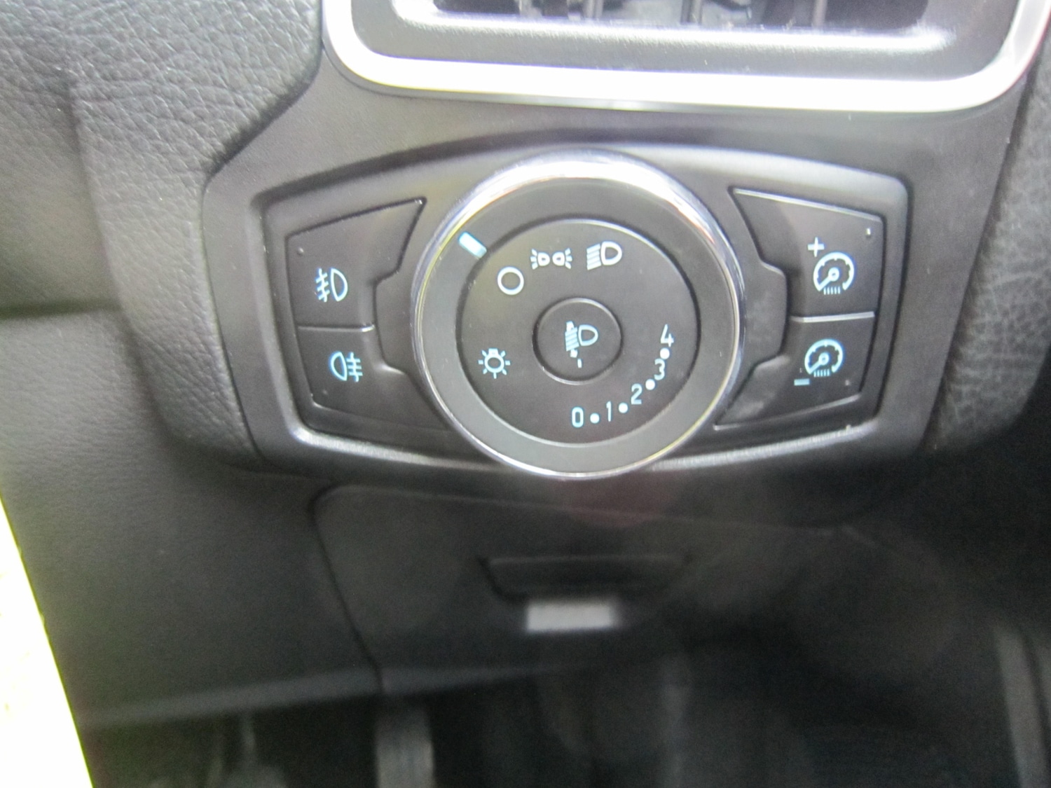 Used Ford Focus 2012 for sale - 77605536: Photo 15