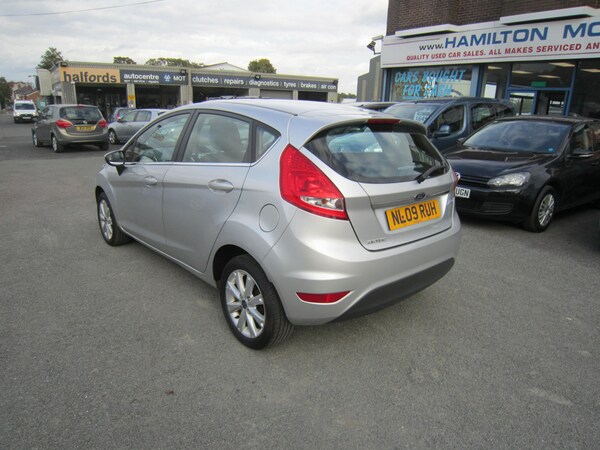 Used Ford Fiesta 2009 for sale - 76130924: Photo 6