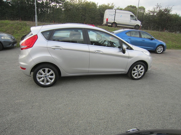Used Ford Fiesta 2009 for sale - 76130924: Photo 9