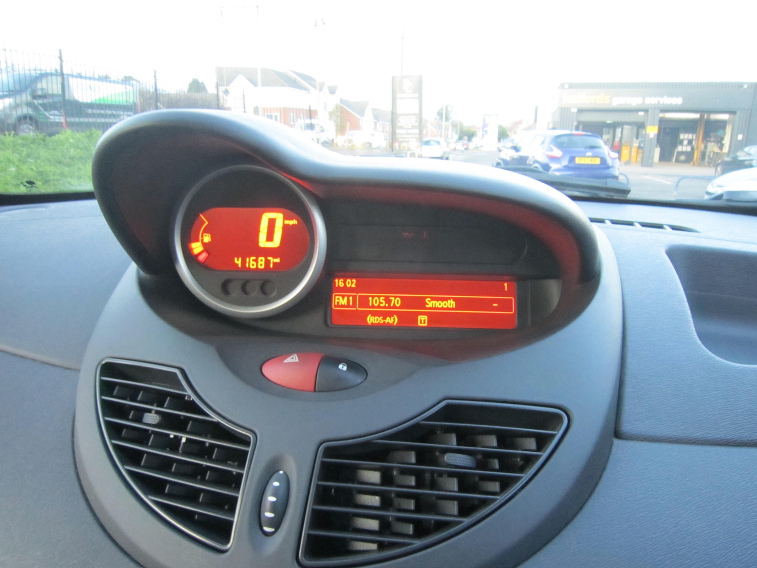 Used Renault Twingo 2013 for sale - 76652774: Photo 11