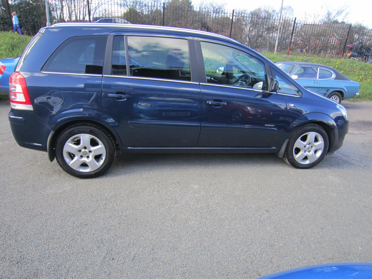 Used Vauxhall Zafira 2010 for sale - 77889152: Photo 9