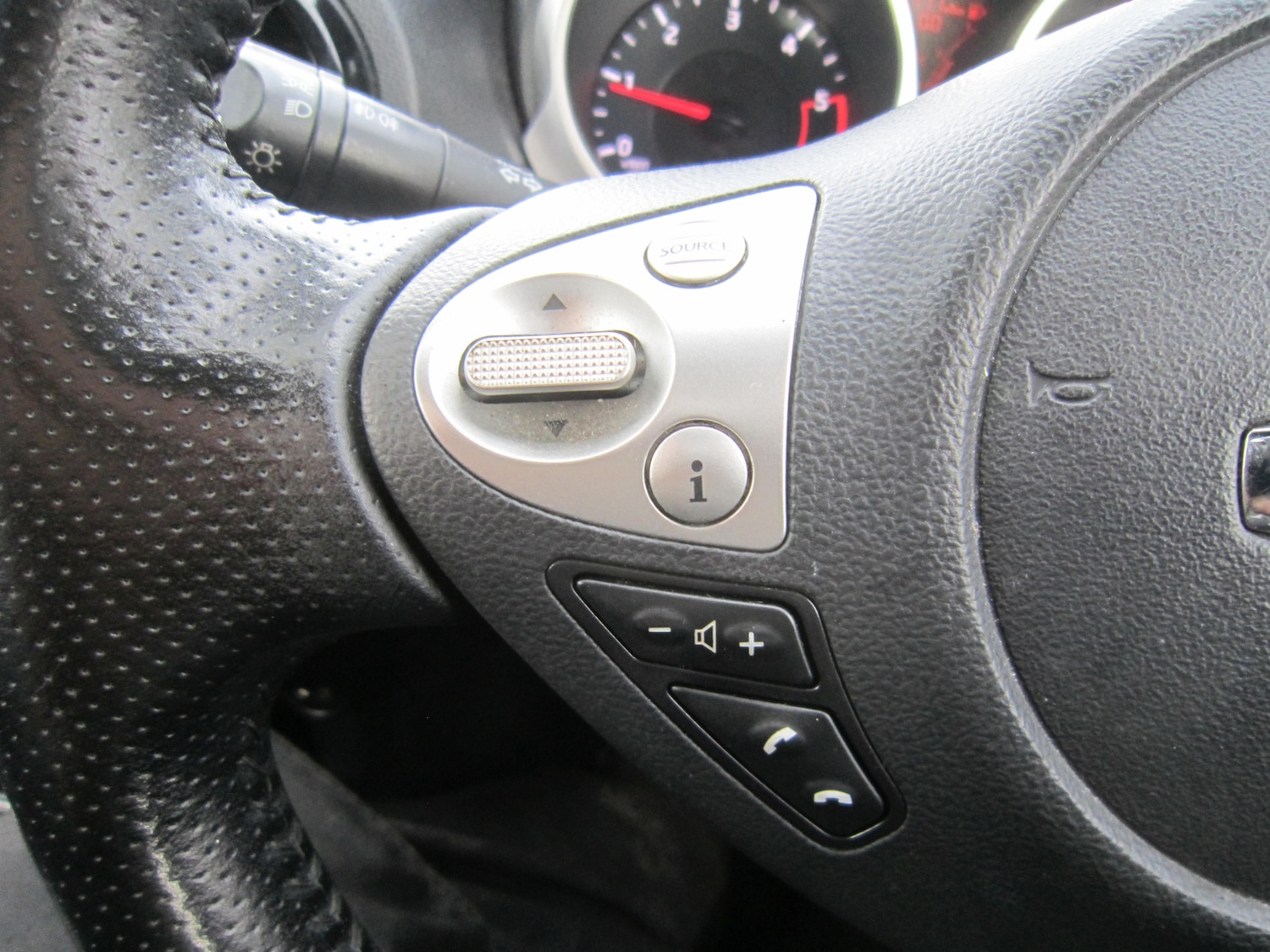 Used Nissan Juke 2014 for sale - 76845635: Photo 15