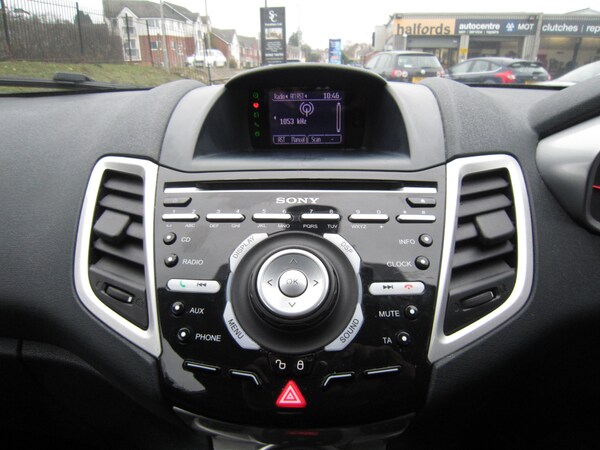 Used Ford Fiesta 2012 for sale - 72853550: Photo 10
