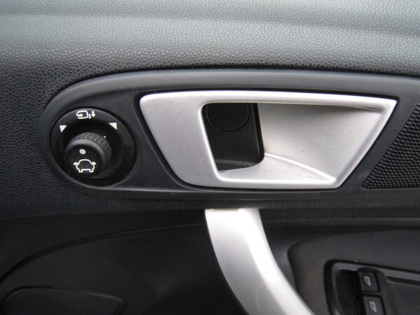 Used Ford Fiesta 2012 for sale - 72853550: Photo 17