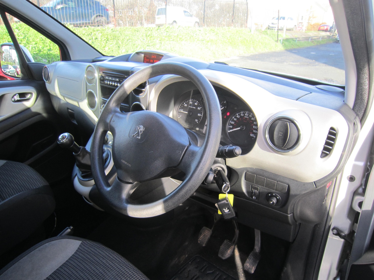 Used Peugeot Partner Tepee 2012 for sale - 76722517: Photo 10