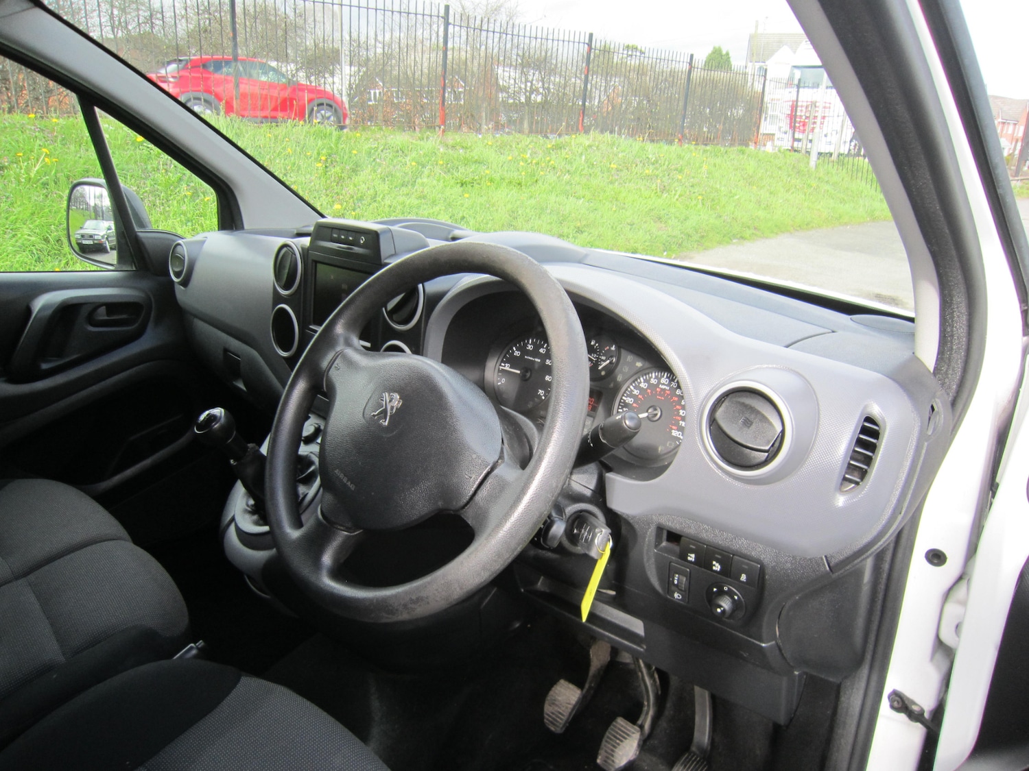 Used Peugeot Partner 2018 for sale - 77815163: Photo 10