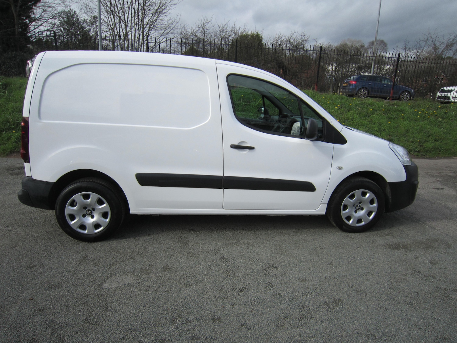 Used Peugeot Partner 2018 for sale - 77815163: Photo 9