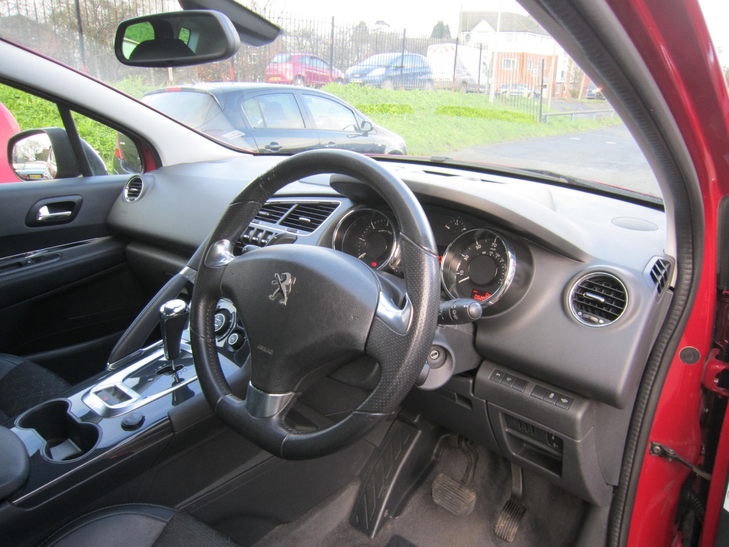 Used Peugeot 3008 2015 for sale - 76682384: Photo 10