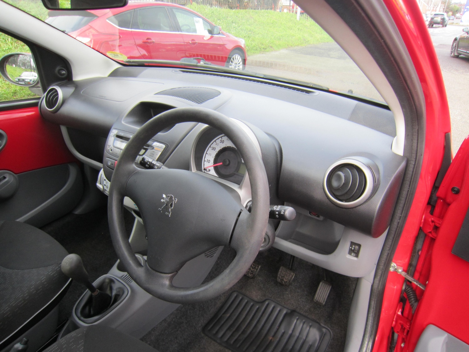 Used Peugeot 107 2011 for sale - 77432666: Photo 10
