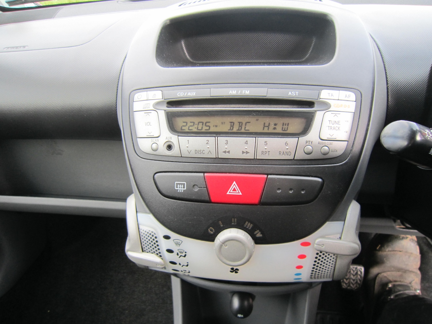 Used Peugeot 107 2011 for sale - 77432666: Photo 12