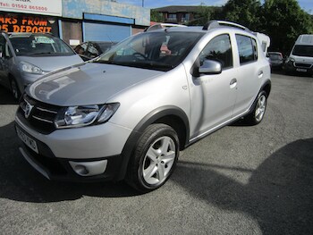 Used Dacia Sandero Stepway 2014 for sale - 78659983: Photo