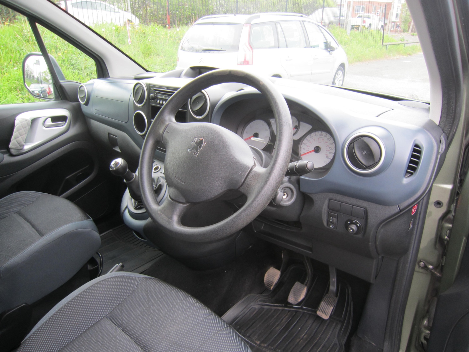 Used Peugeot Partner Tepee 2009 for sale - 78199449: Photo 10