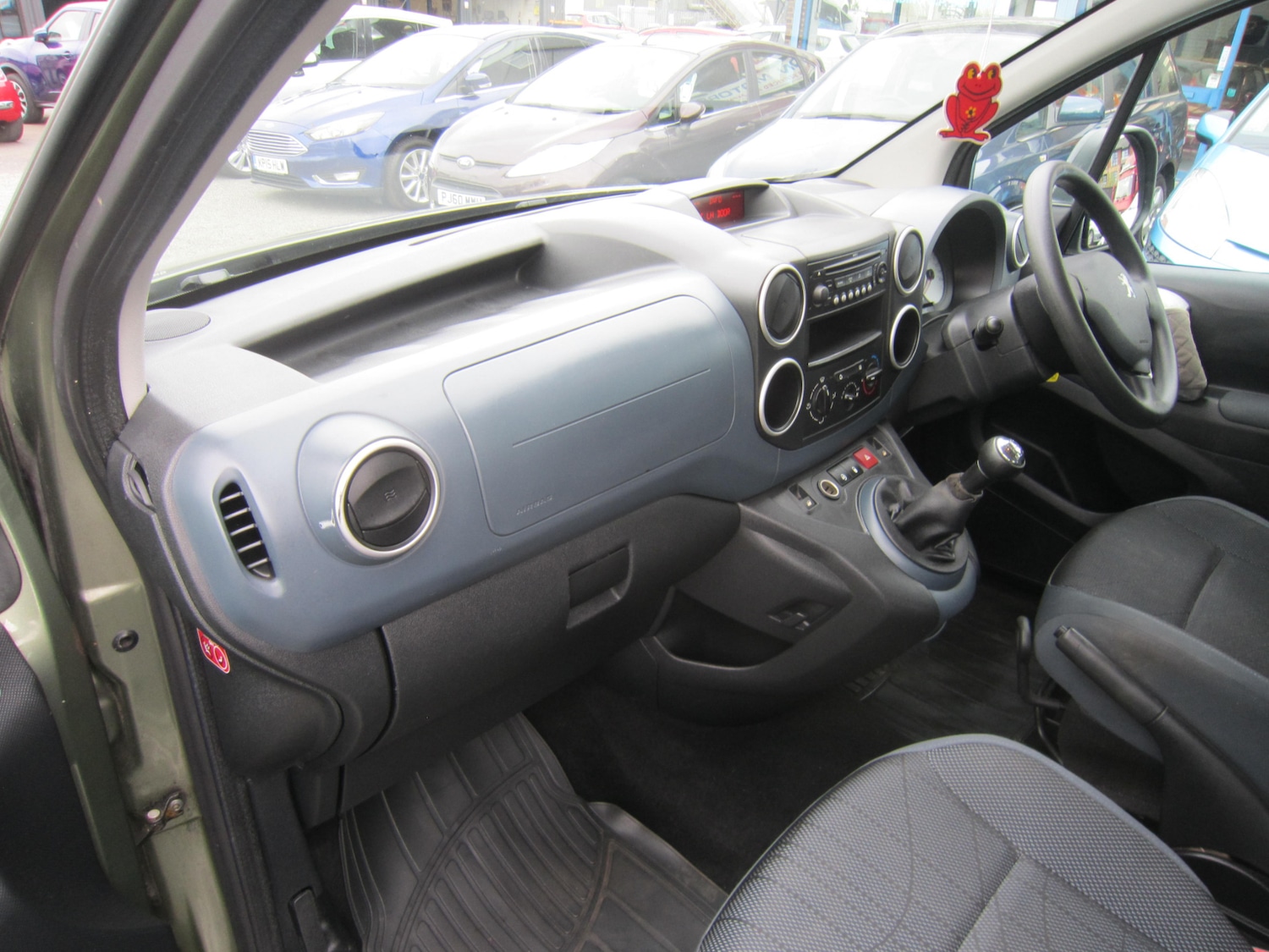 Used Peugeot Partner Tepee 2009 for sale - 78199449: Photo 16