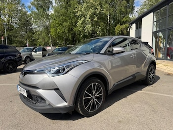 Used Toyota C-HR 2017 for sale - 78533779: Photo