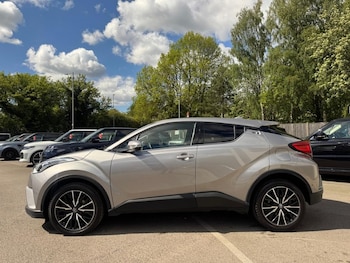 Used Toyota C-HR 2017 for sale - 78533779: Photo
