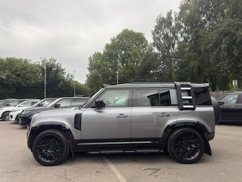 Used Land Rover Defender 110 2021 for sale - 79089452: Photo
