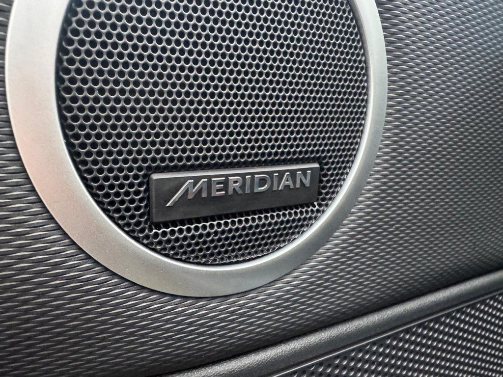 Used Land Rover Discovery 2023 for sale - 76535749: Photo 16