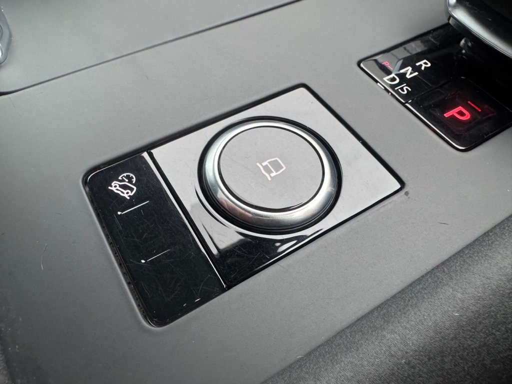 Used Land Rover Discovery 2023 for sale - 76535749: Photo 26