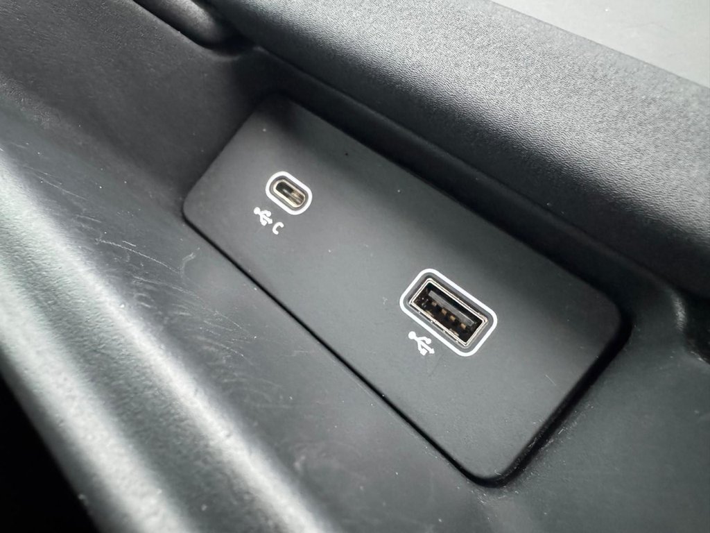 Used Land Rover Discovery 2023 for sale - 76535749: Photo 27