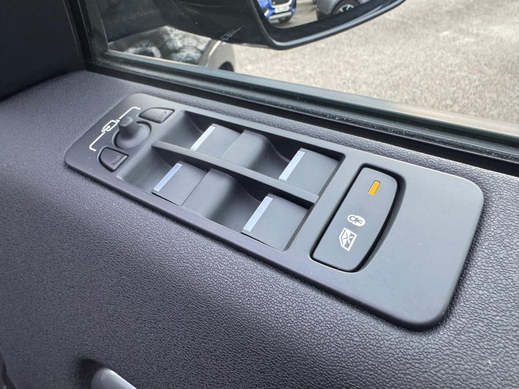 Used Land Rover Discovery Sport 2015 for sale - 77971634: Photo 23