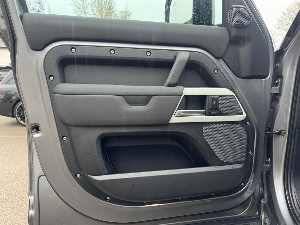 Used Land Rover Defender 2021 for sale - 77463826: Photo 26