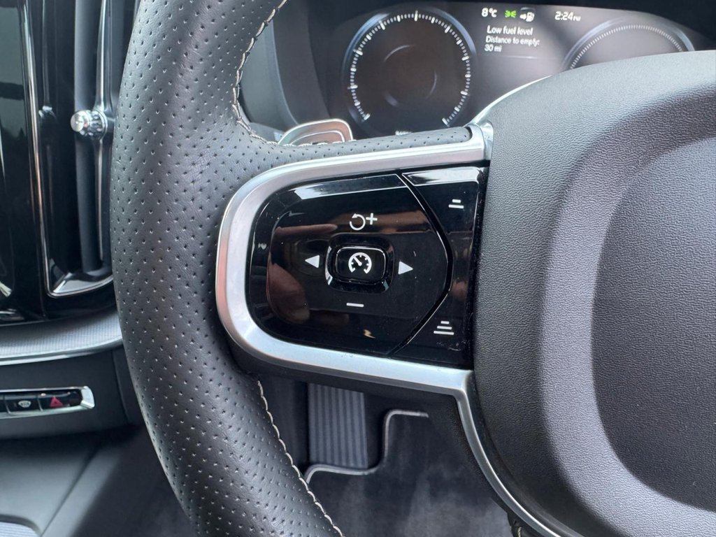 Used Volvo XC60 2018 for sale - 77383641: Photo 18