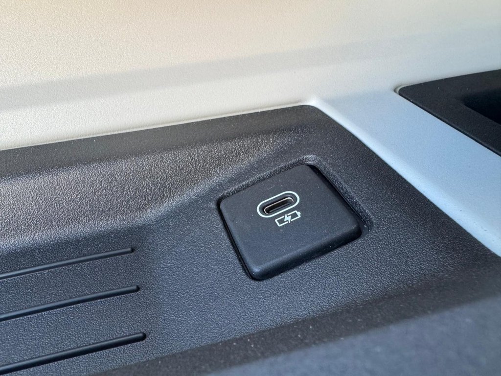 Used Land Rover Defender 2022 for sale - 77139864: Photo 31