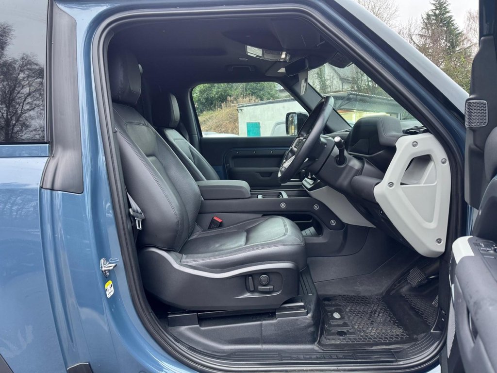 Used Land Rover Defender 2022 for sale - 77139864: Photo 9