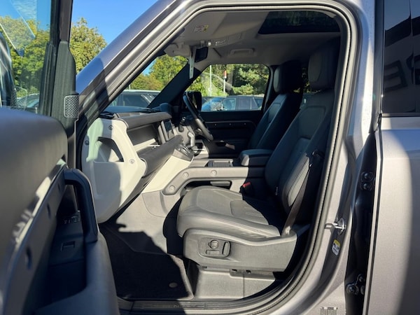 Used Land Rover Defender 2021 for sale - 73953414: Photo 14