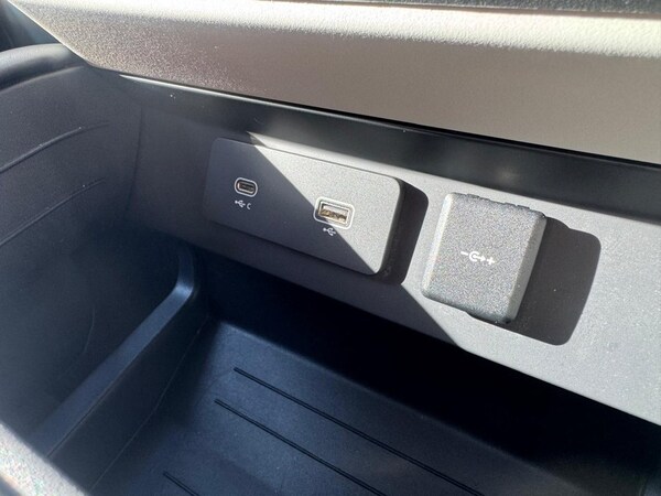 Used Land Rover Defender 2021 for sale - 73953414: Photo 30