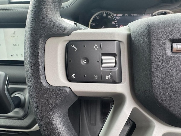 Used Land Rover Defender 2021 for sale - 75275209: Photo 20