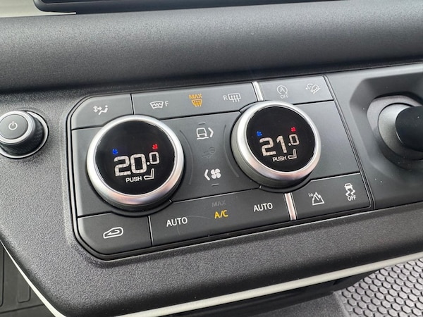 Used Land Rover Defender 2021 for sale - 75275209: Photo 25