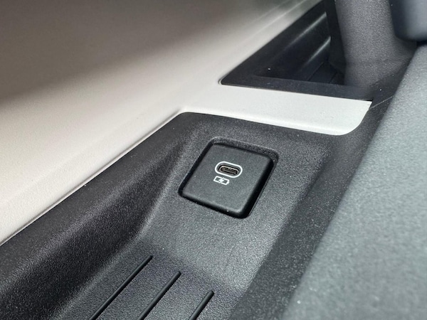 Used Land Rover Defender 2021 for sale - 75275209: Photo 36