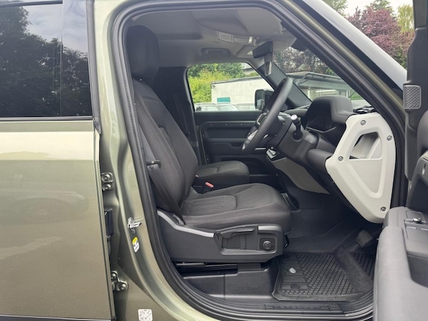 Used Land Rover Defender 2021 for sale - 75275209: Photo 8