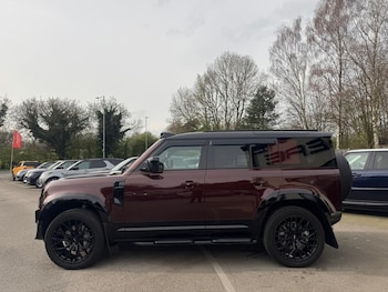 Used Land Rover Defender 2025 for sale - 78240929: Photo