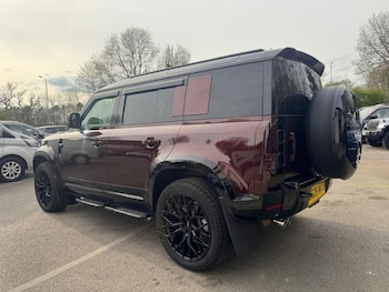 Used Land Rover Defender 2025 for sale - 78240929: Photo