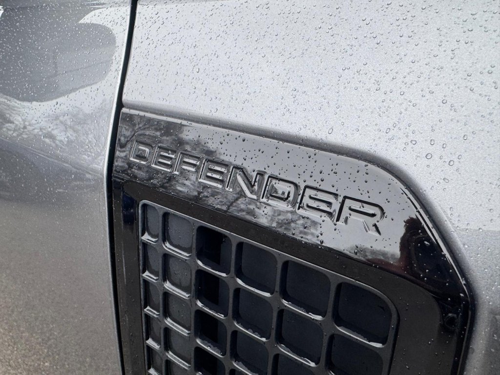 Used Land Rover Defender 2021 for sale - 77806341: Photo 27